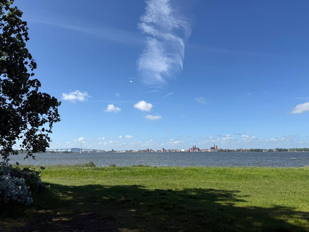 Blick über den Strelasund